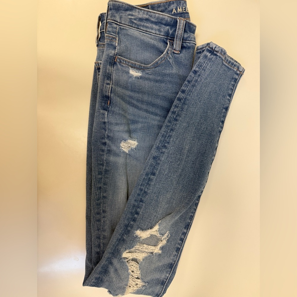 American Eagle Distressed Skinny Stretch Jeans – Size 2